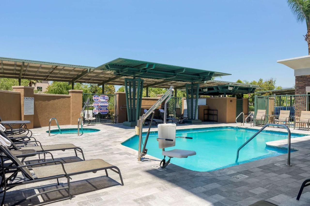Comfort Suites Ontario Airport Convention Center Luaran gambar
